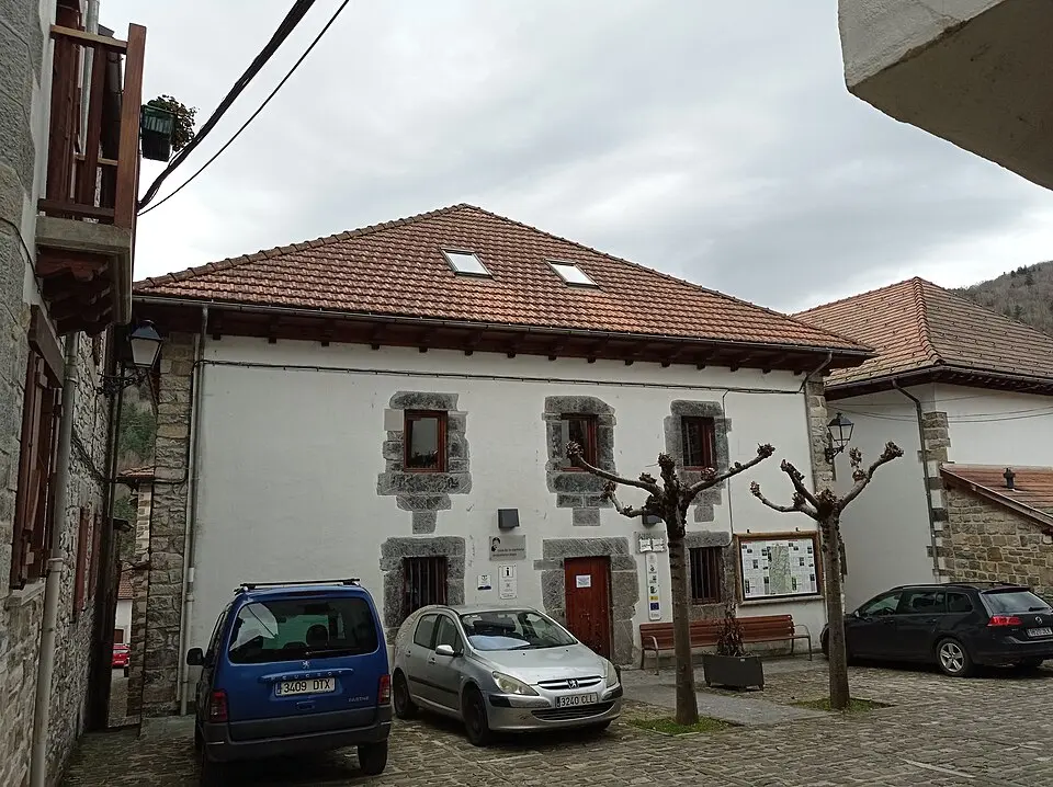 Image: Garaolaza · CC BY-SA 4.0 La casa de la memoria de Izaba