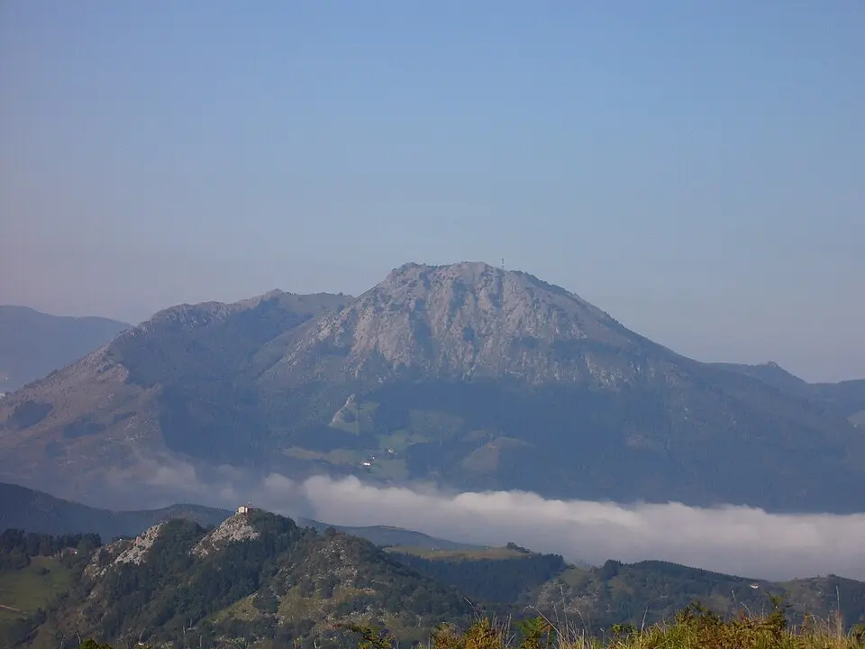 sierra de Izarraitz