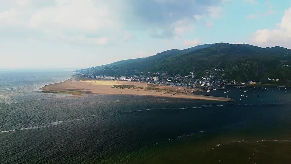 Slika: Llywelyn2000 · CC BY-SA 4.0 Barmouth
