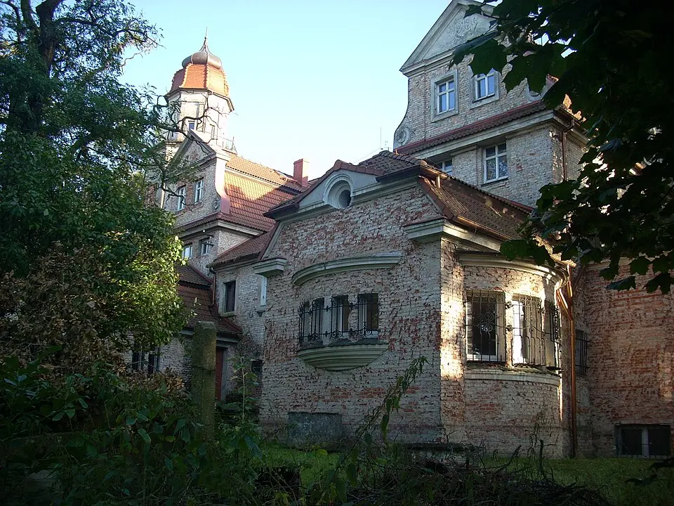 Image: Alicja B · CC BY-SA 3.0 PL Palace in Janów