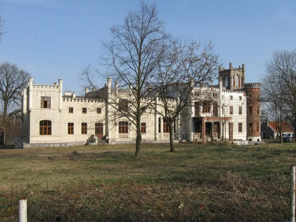 Gothic revival palace in Jankowo