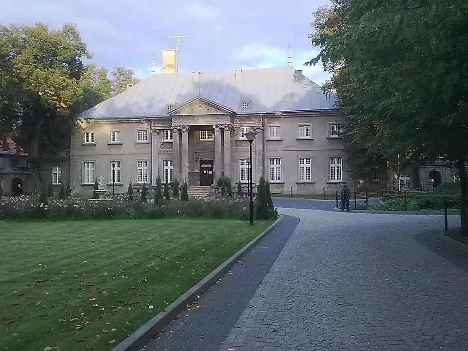 Pałac, Poznańska 25 w Jarogniewicach