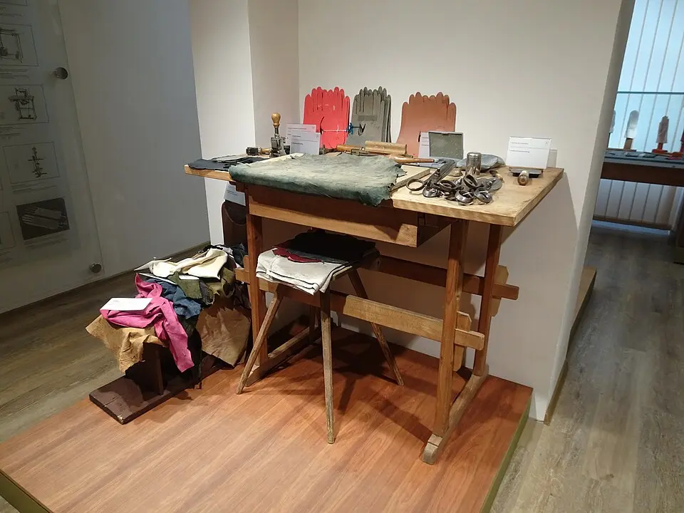 Rukavičkářská expozice Abertamy
