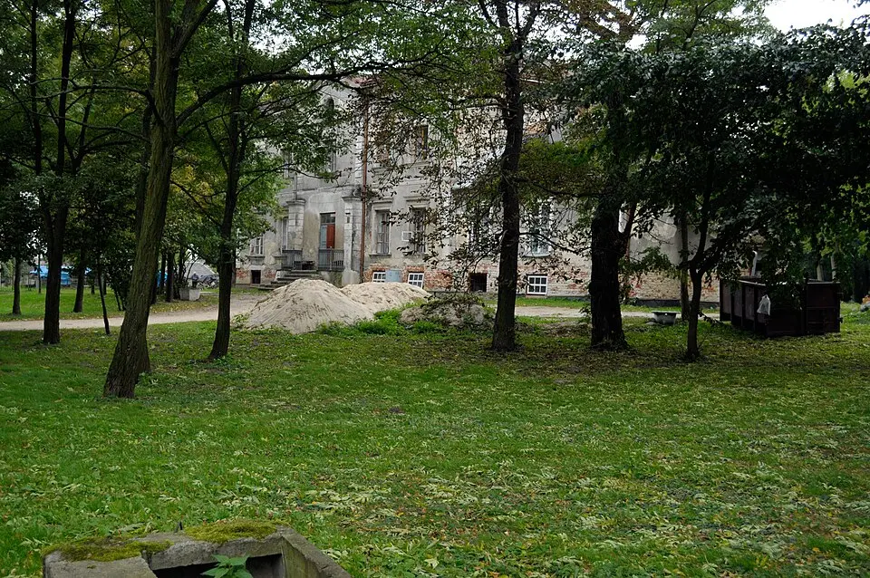Pałac, Parkowa 1 w Jasieńcu