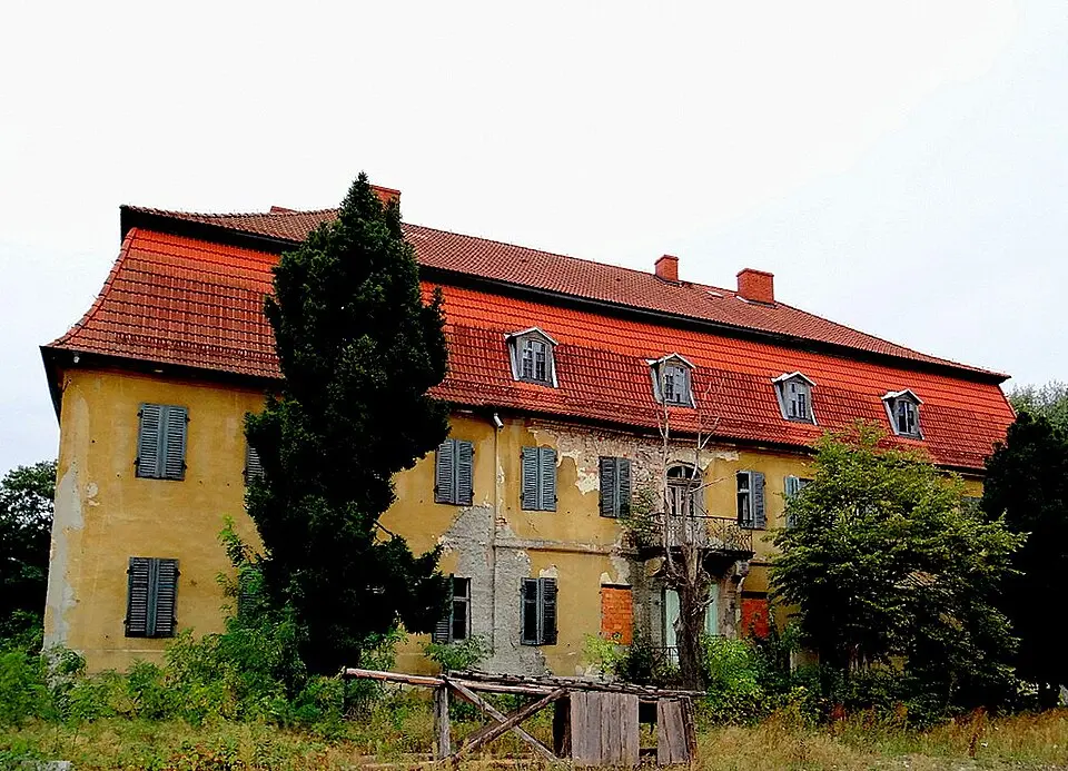 Pałac (nr 15)