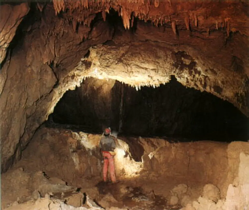Ariadnahöhle