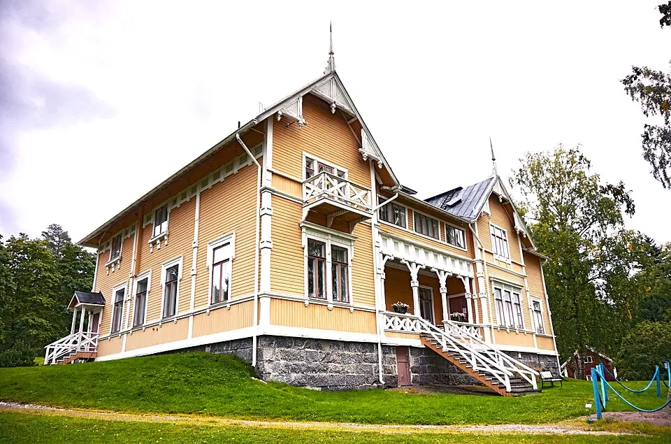 Järvilinna