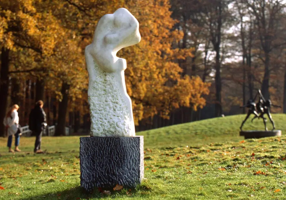 Provinciaal JitsArt Museum, Beelden op Beerschoten