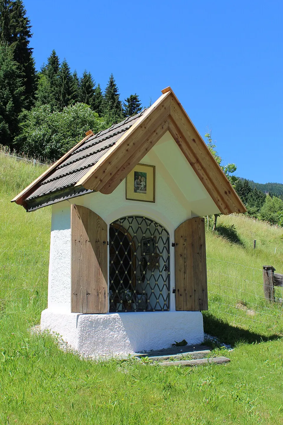 Slika: Jürgele · CC BY-SA 4.0 Perler-Kapelle