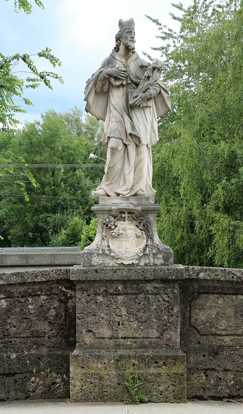Statue des heiligen Johannes Nepomuk auf der Plainbrücke