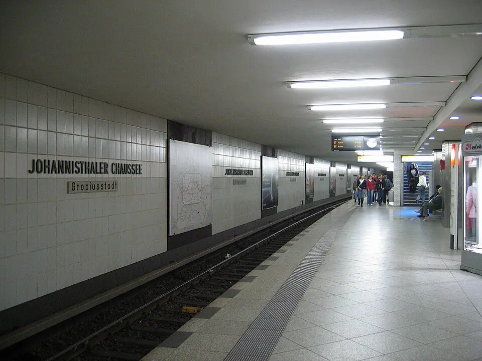 U-Bahnhof Johannisthaler Chaussee