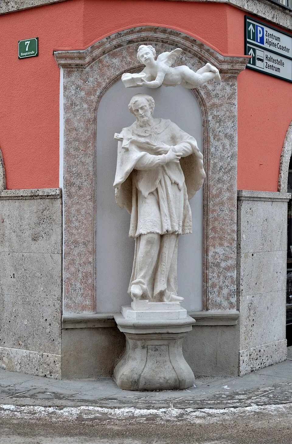 Figur des hl. Johannes Nepomuk beim Eheschmiedhaus