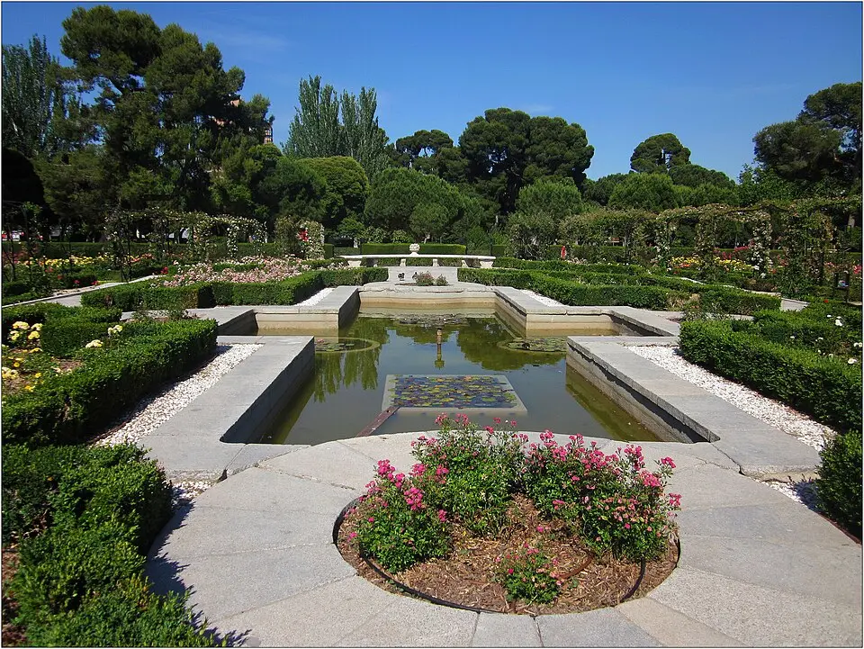 Image: pictures Jettcom · CC BY 3.0 parc du Retiro