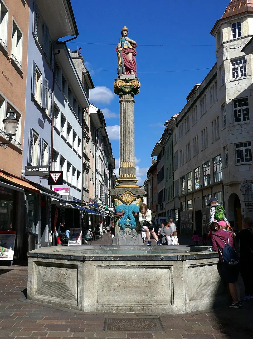 Justitiabrunnen