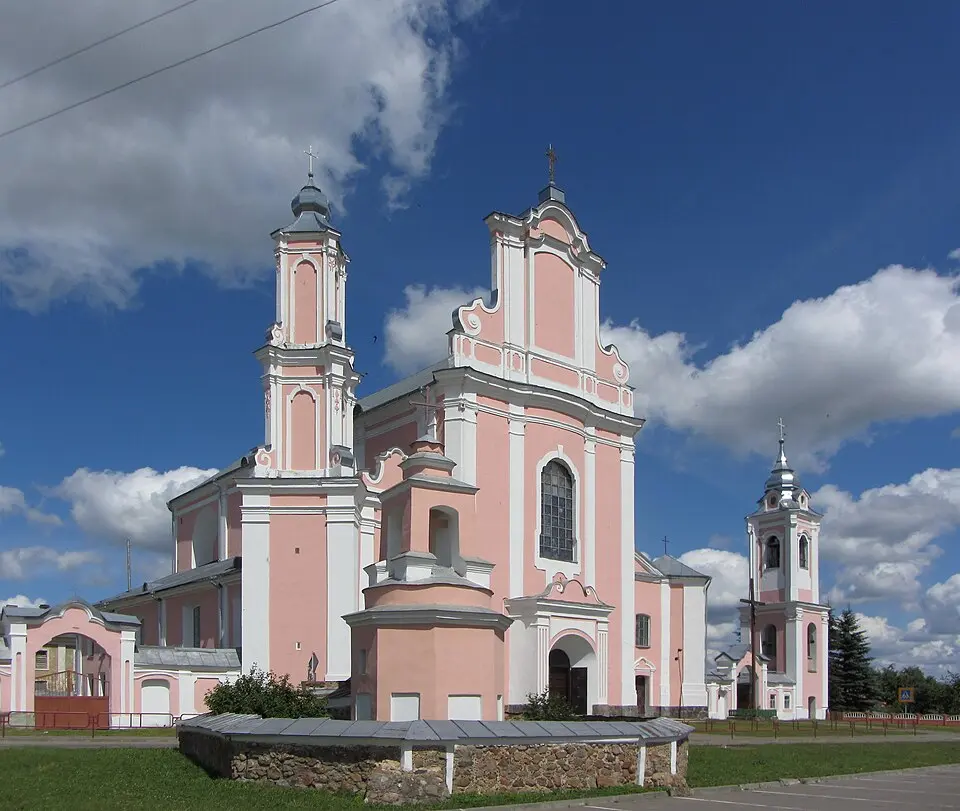 касьцёл сьвятых Апосталаў Пятра і Паўла і манастыр базылянаў