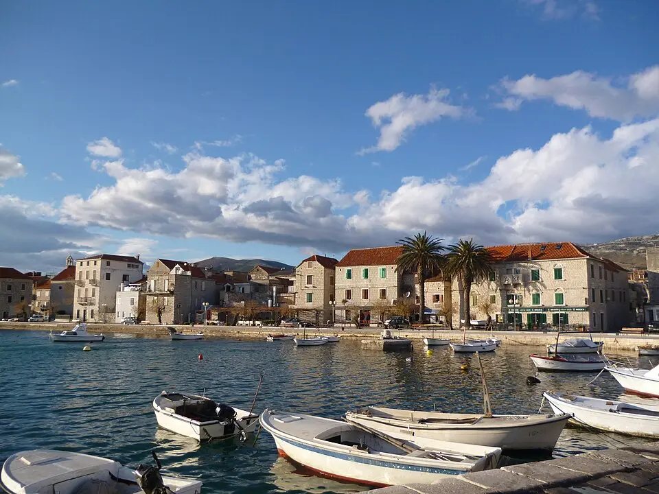 Image: Peranz · CC BY-SA 3.0 Kaštel Stari