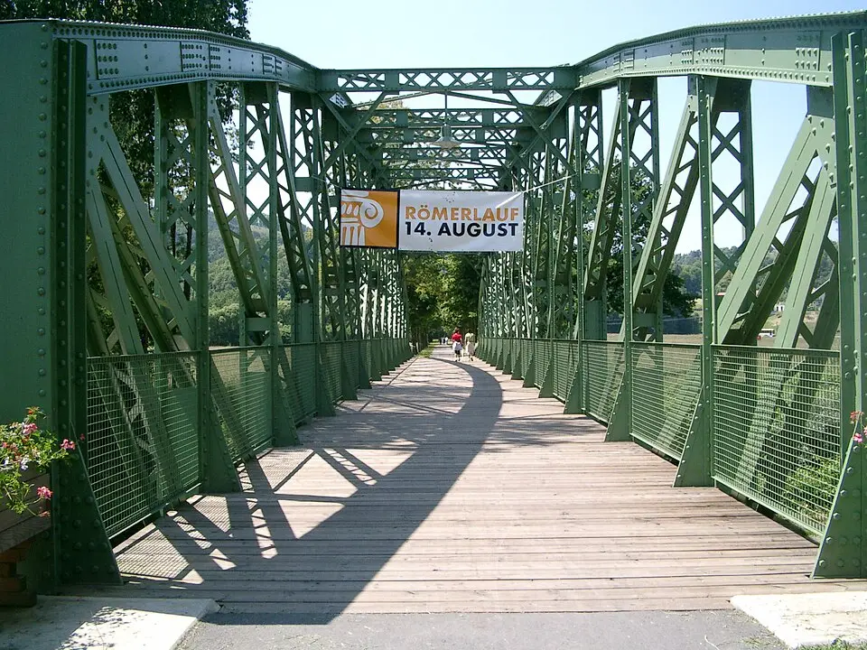 Ehem. Eisenbahnbrücke