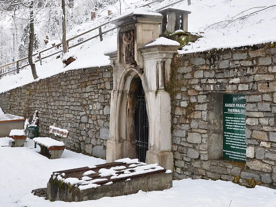 Gartenportal, Portal zur Kaiser Franz Josefs Quelle