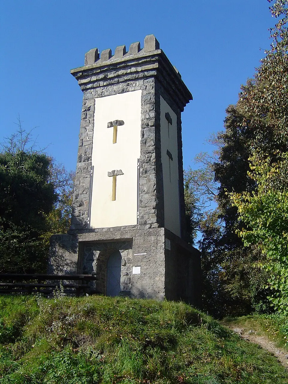 Neunlindenturm