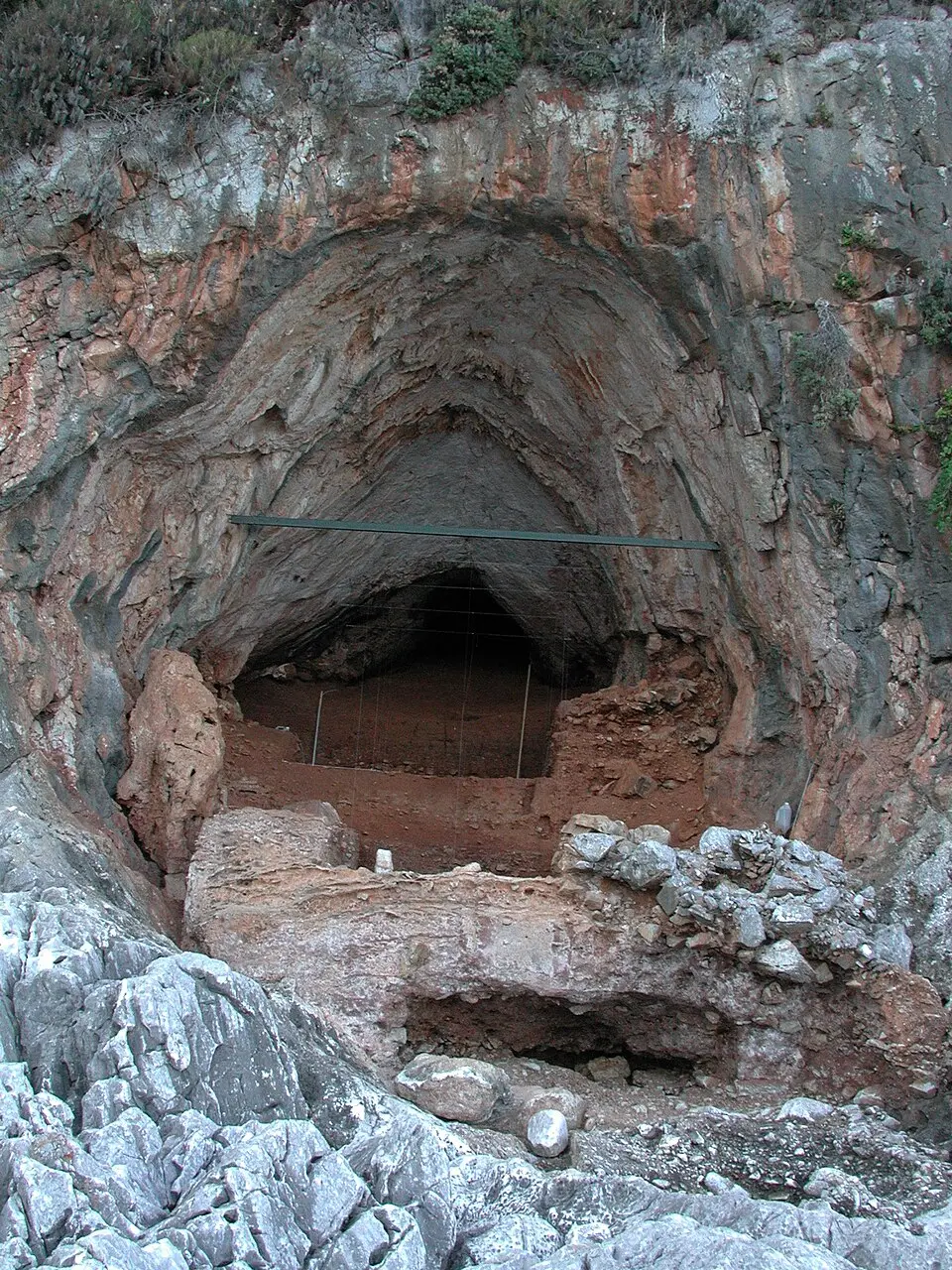 grotte de Kalamakia