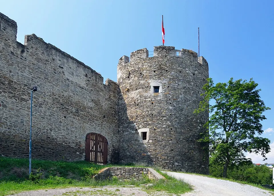 Obrázok: Herzi Pinki · CC BY-SA 3.0 AT Kanzlerturm-Museum