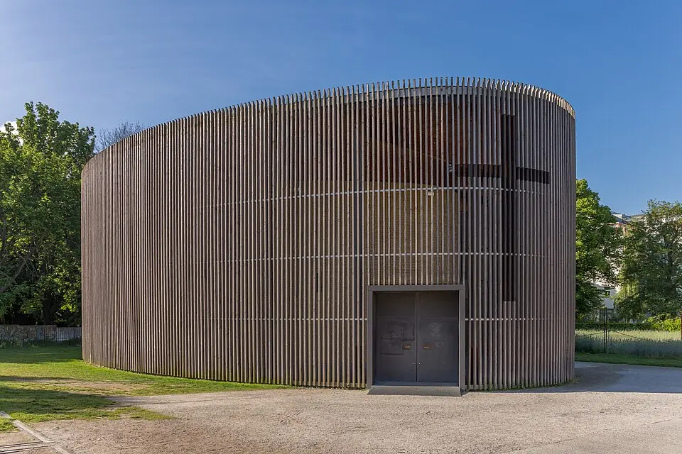 Kép: Ansgar Koreng · CC BY 3.0 DE Kapelle der Versöhnung