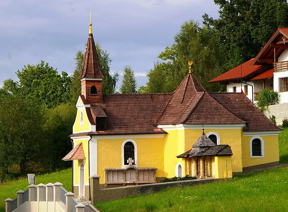 Maria-, Frauen- oder Zenzkapelle mit Ummauerung
