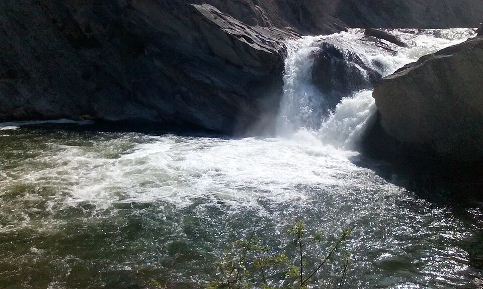 Капиновски водопад