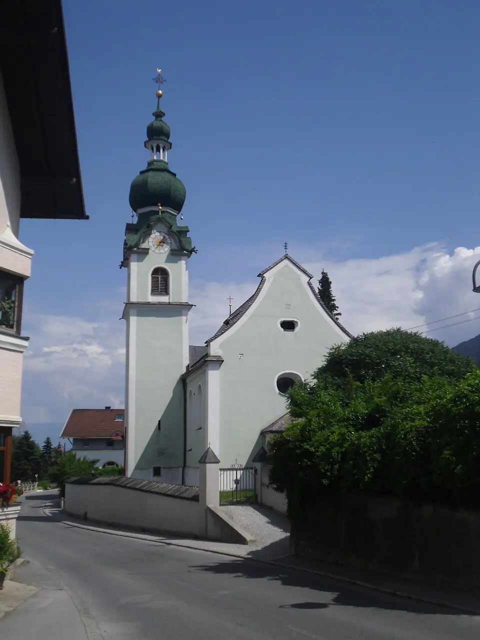 Image: Alletto · CC BY-SA 3.0 AT Kaplaneikirche hl. Rochus, Polling in Tirol