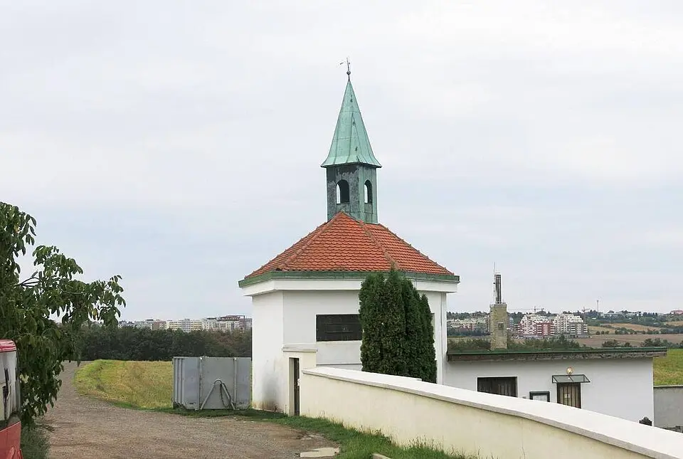 kaple na hřbitově v Starých Butovicích