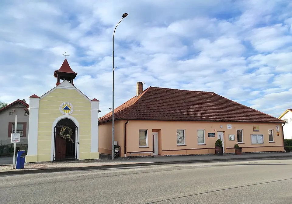 Obrázek: Anaj7 · CC BY-SA 4.0 Vráto