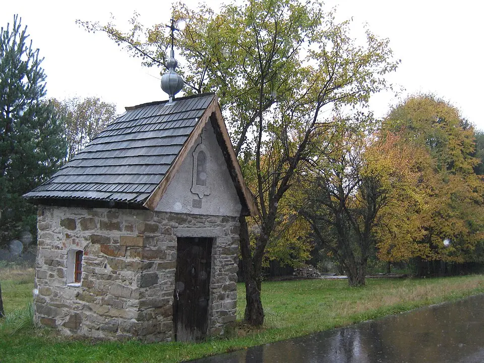 Obrázok: Lukaszsym · CC BY-SA 3.0 Rozstajne