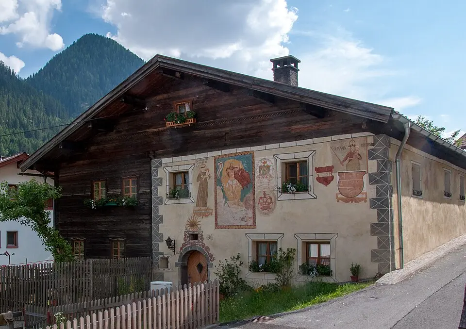 Bild: Rudolfo56 · CC BY-SA 3.0 AT Wohnhaus Beim Tonesn (Haus Tobias Bock)