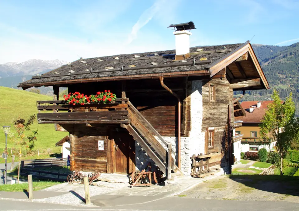 Heimatmuseum Kaprun, ehem. Machlhütte des Häuslbauern