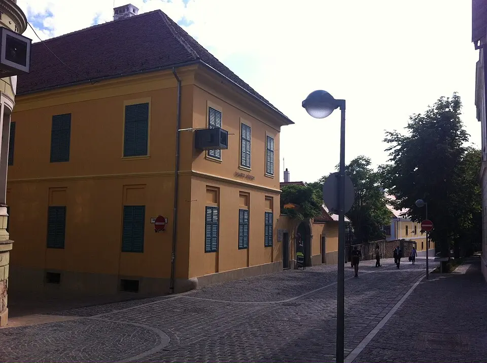 Victor Vasarely Múzeum