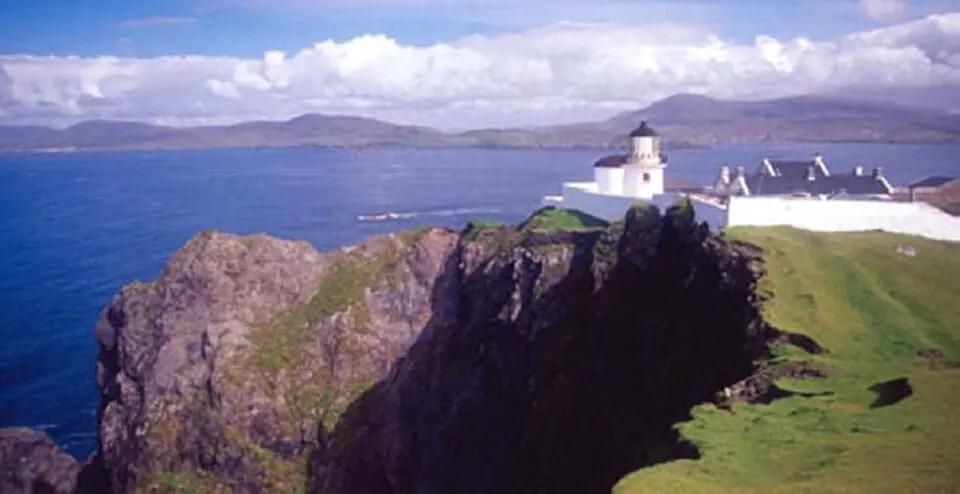 Bild: National Geospatial-Intelligence Authority · Public domain Achillbeg