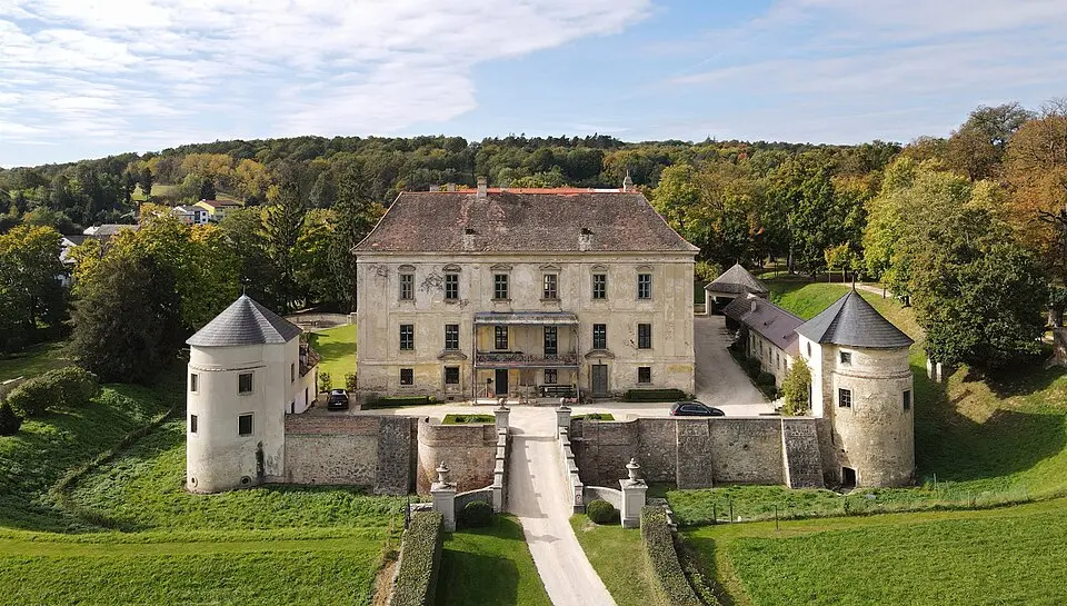 Schlossanlage Karnabrunn