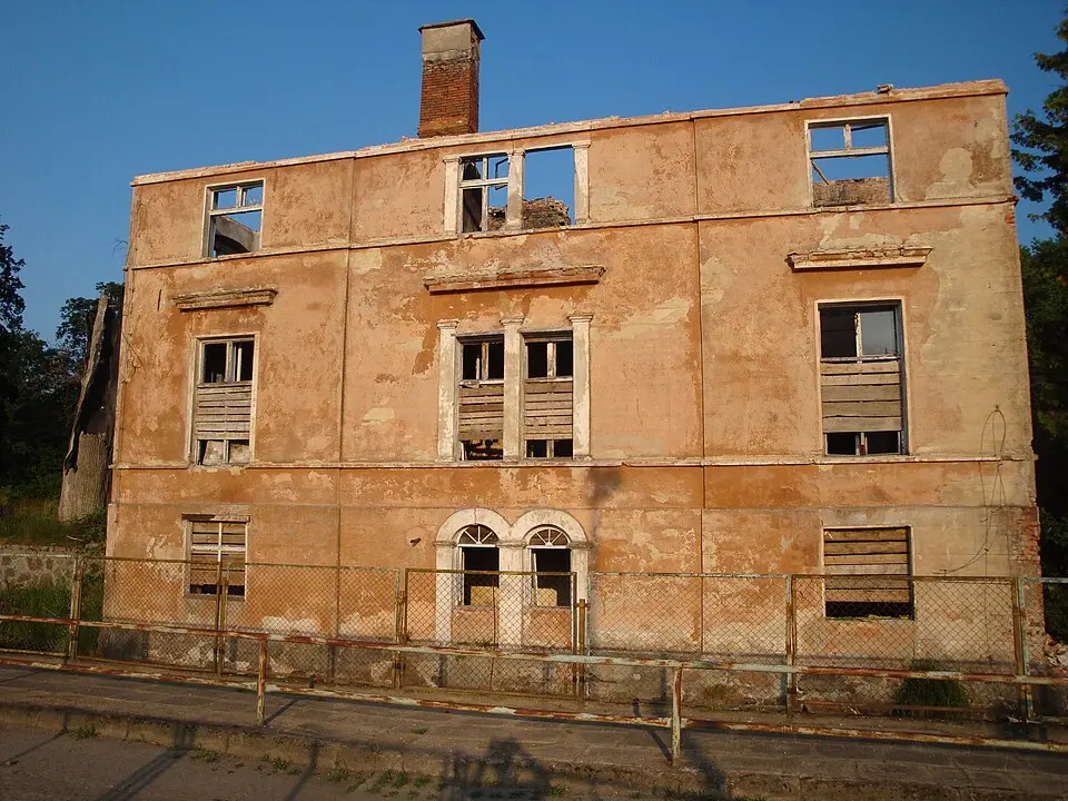 pałac w Karzniczce