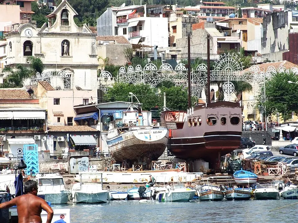 Aci Trezza