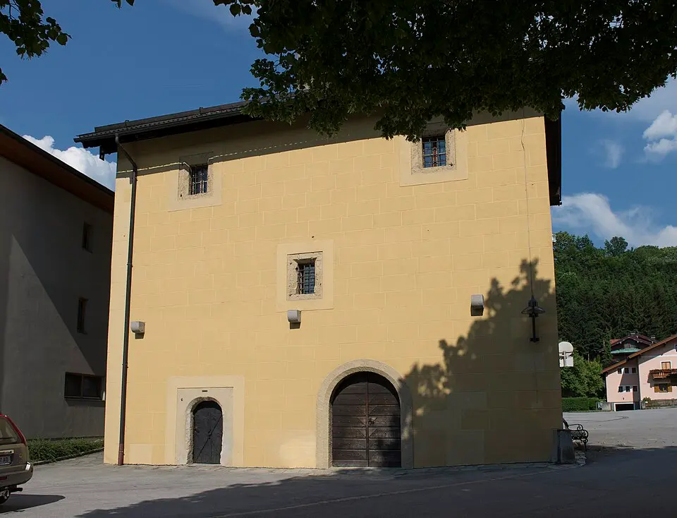 Kasten des Pfarrhofs