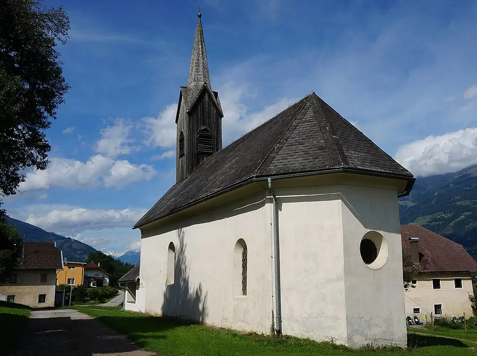 Kath. Filialkirche hl. Anna und ehem. Friedhofsgelände