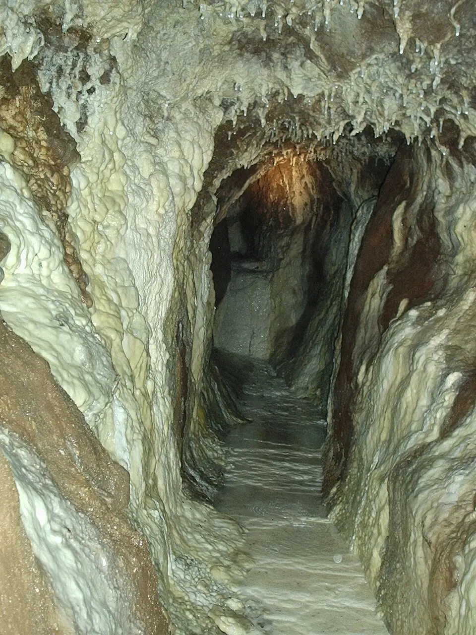 Sant'Egidio del Monte Albino aqueduct