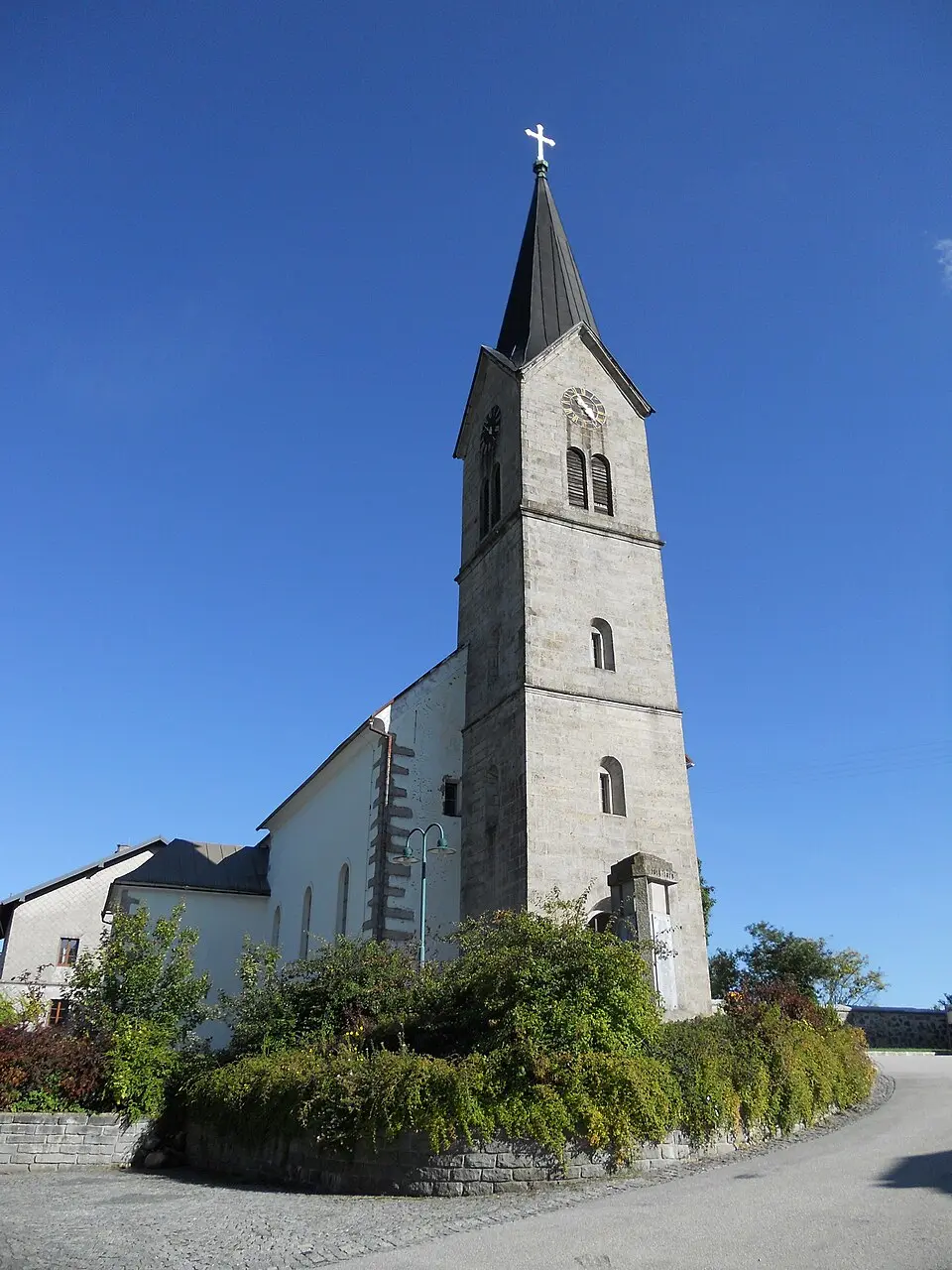 Image: Stocki890 (talk) · CC BY-SA 3.0 AT Schwarzenberg am Böhmerwald Parish Church
