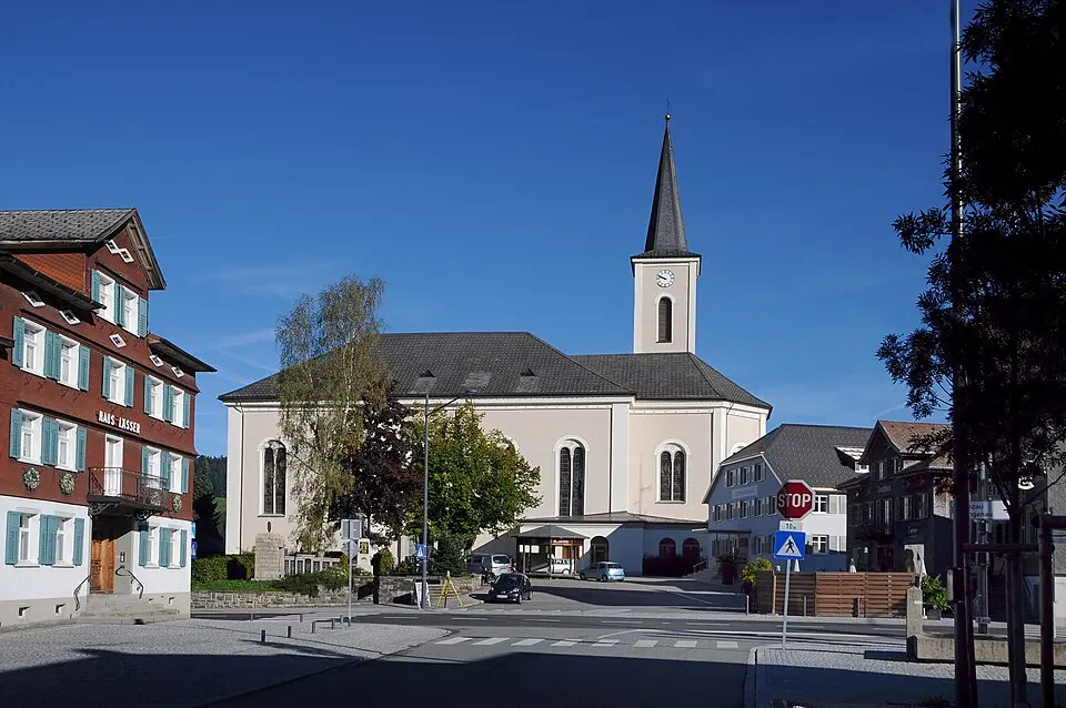 Image: böhringer friedrich · CC BY-SA 3.0 AT Pfarrkirche Alberschwende