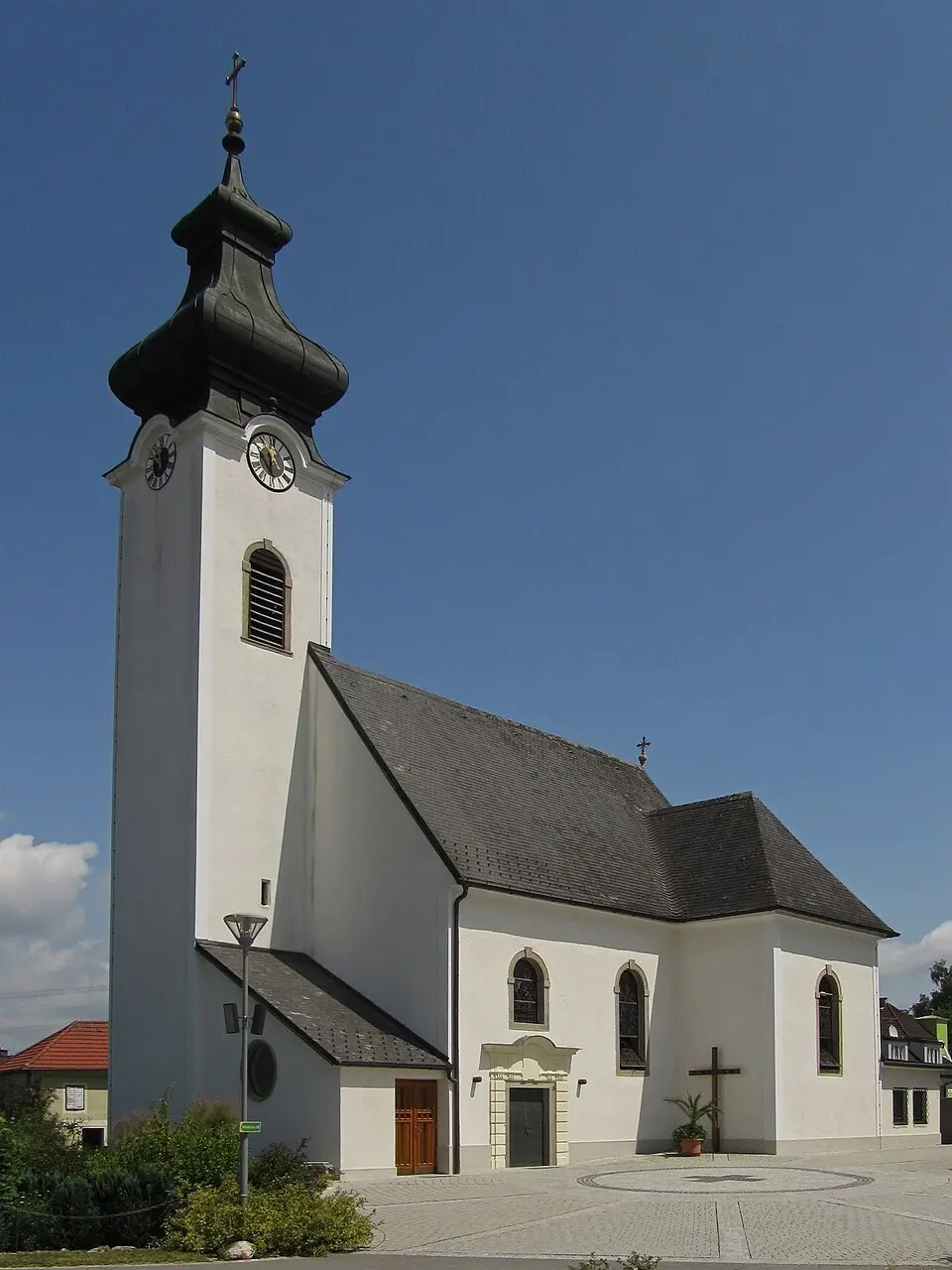 Slika: Duke of W4 · CC BY-SA 3.0 Kath. Pfarrkirche hll. Petrus und Paulus