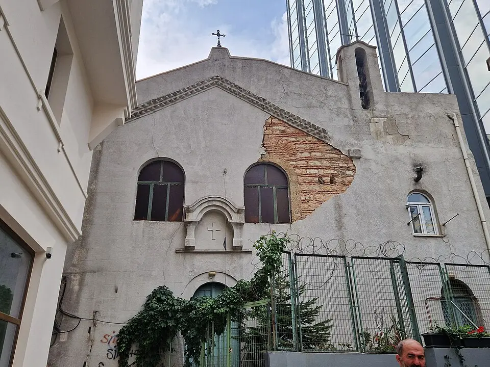 Surp Yerrortutyun Ermeni Katolik Kilisesi