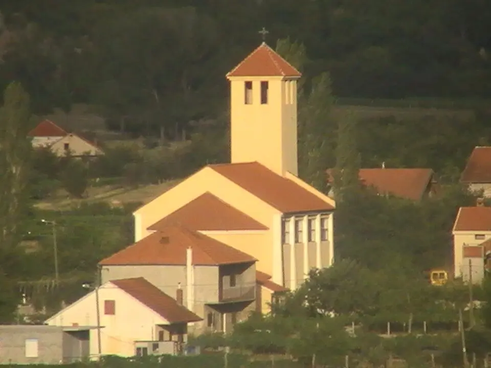 Crkva Kraljice Mira u Kričkama