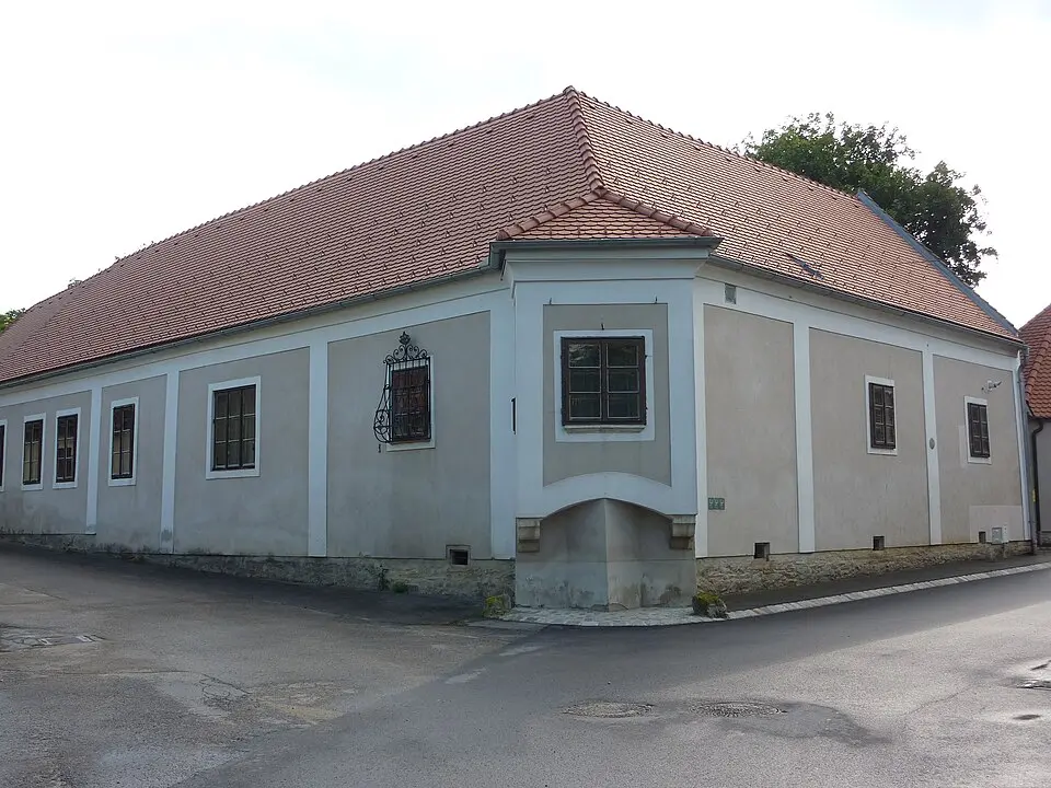Slika: BSonne · CC BY-SA 3.0 Wohnhaus, ehem. Pfarrhof