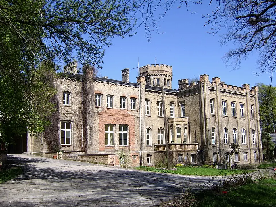 Pałac, ob. Dom Pomocy Społecznej