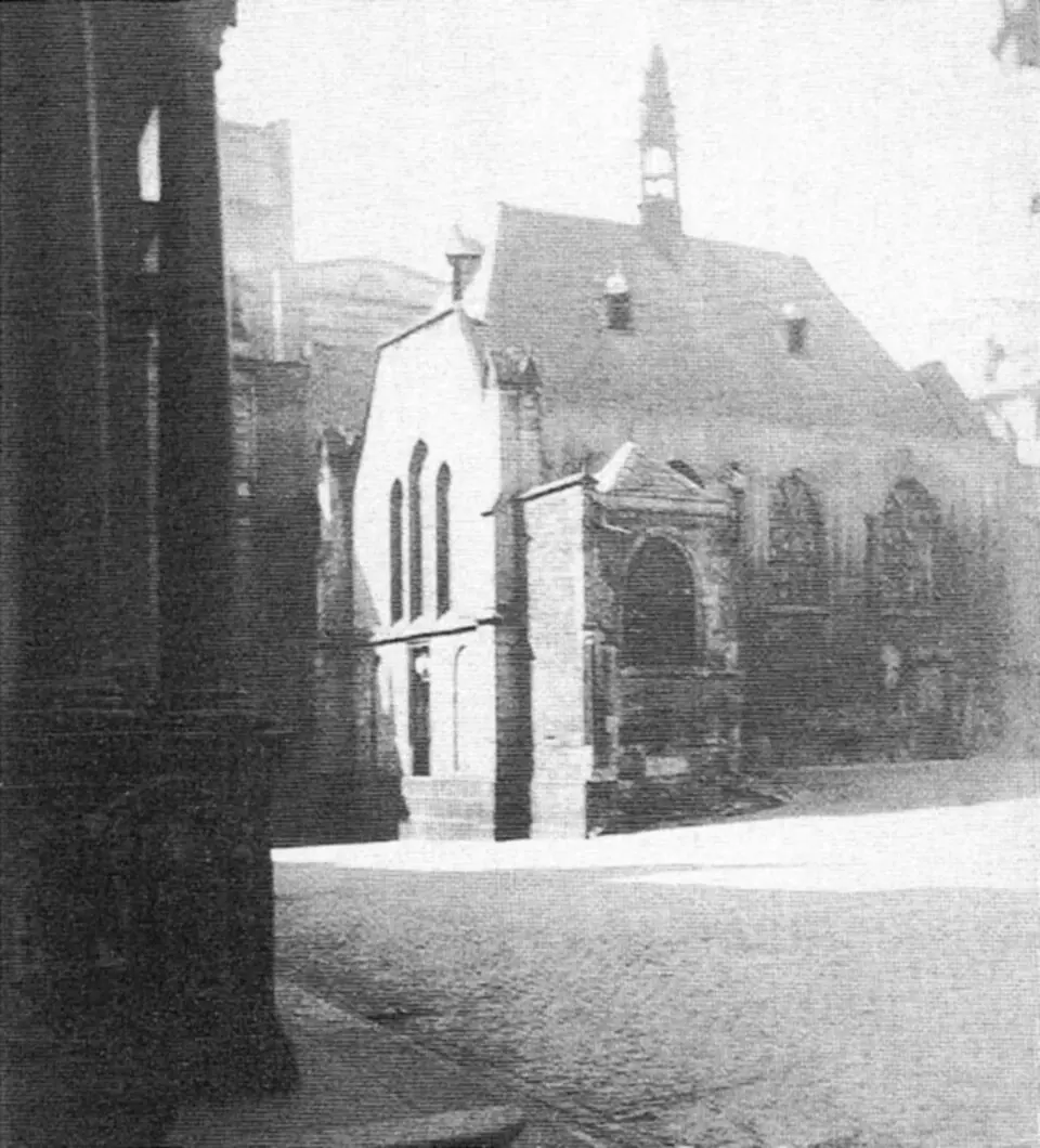 Image: Walter Geis, Ulrich Krings (Hg.): Köln: Das Gotische Rathaus und seine historische Umgebung. Stadtspuren – Denkmäler in Köln, Band 26. Grafische Sammlung Kölnisches Stadtmuseum, 1923/2043 · Public domain St. Maria in Jerusalem